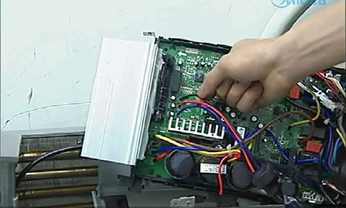 封开美的空调电话是多少